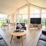 Holiday home Lille Traehus *